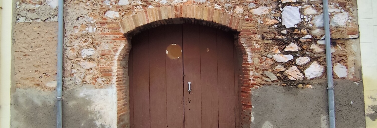 Garage  90 m² à vendre à Salses-le-Château (66600)