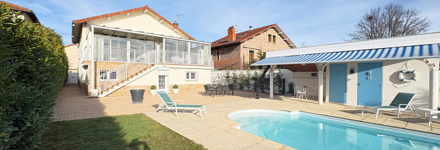 Maison 7 Pièces 249 m² à vendre à Riorges (42153)