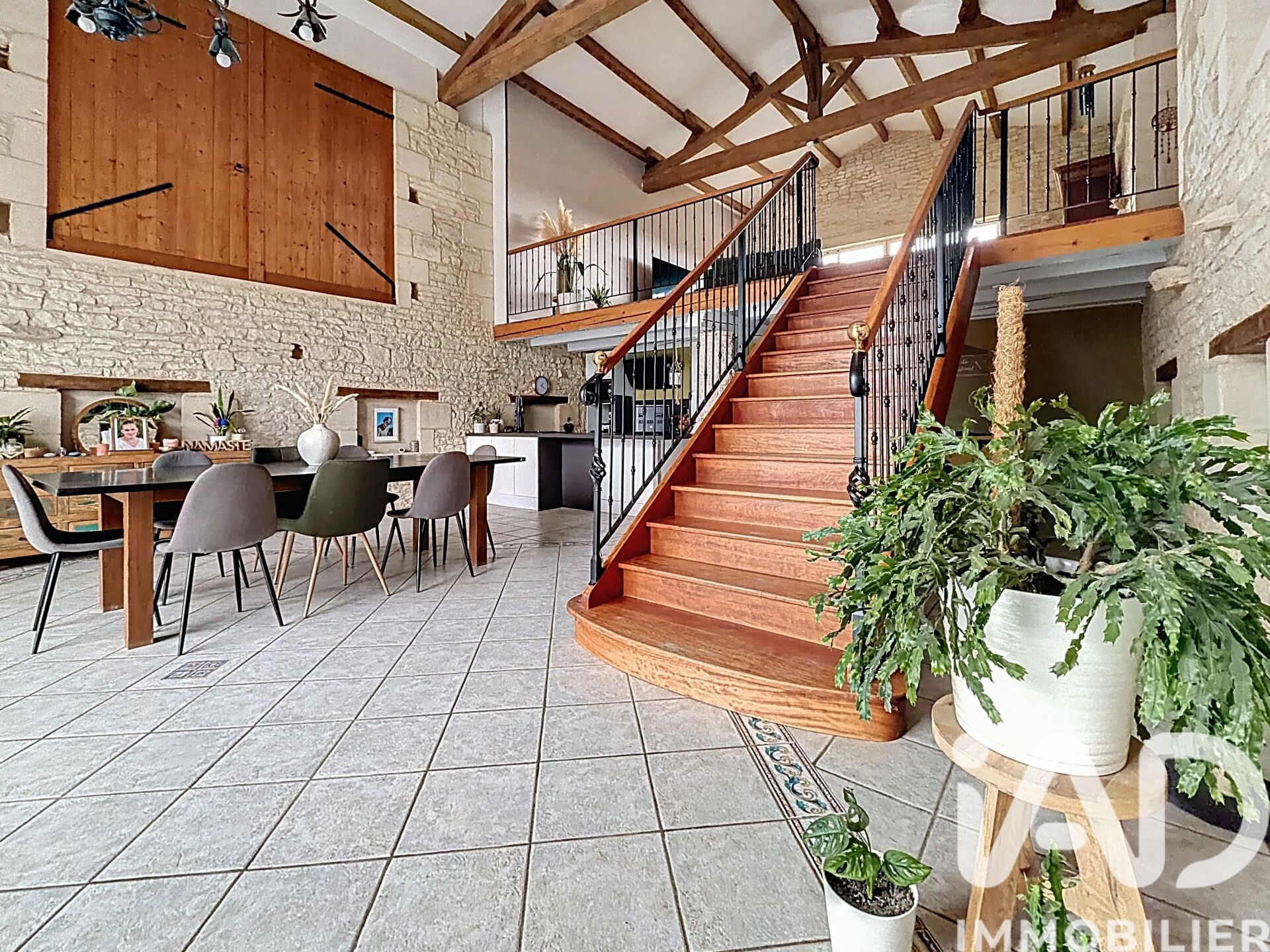 La-Foye-Monjault - 408m² - 6p. - 4ch.