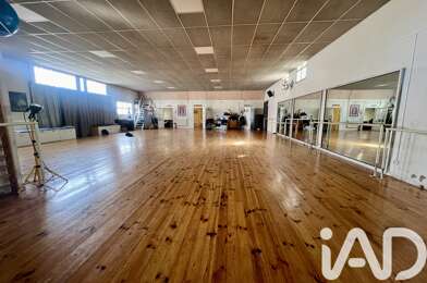 Immeuble  242000 €