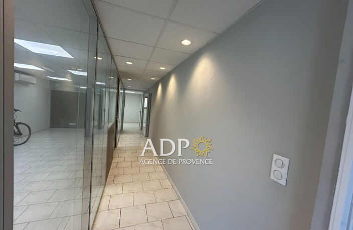 professionnel local commercial — photo 5