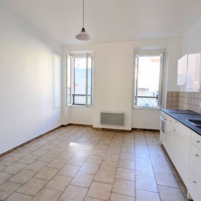 Appartement 3 pièces 725 €