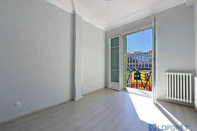 Bureau 3 pièces 329000 €