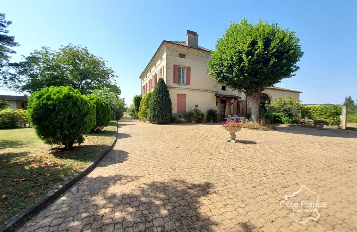 Maison de maître en pierre   Piscine   Dépendances 400 m2 — photo 3