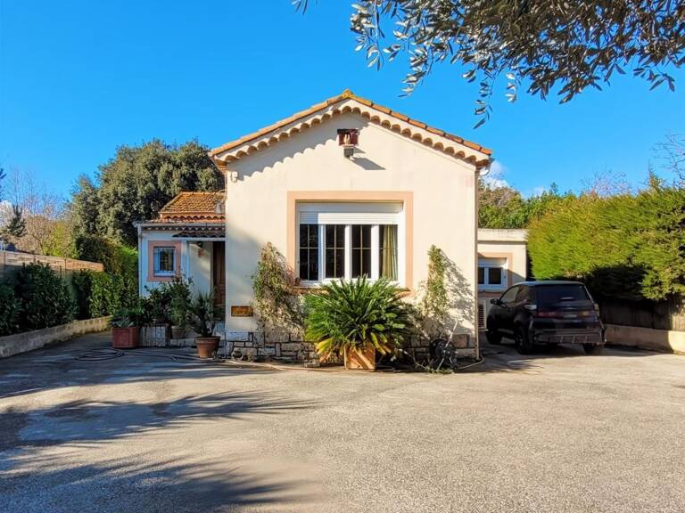 Maison T3 et 2 studios — photo 1