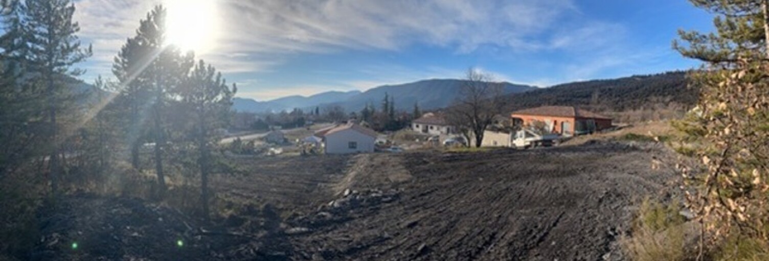 Terrain  2703 m² à vendre à Le Brusquet (04420)