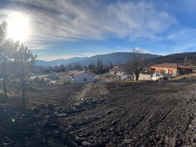 A vendre DERNIER TERRAIN viabilisé de 2703m² au Brusquet (04420) — photo 1