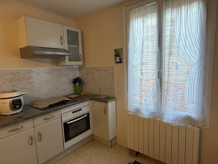 MAISON DE VILLAGE AVEC DÉPENDANCES - GRAND POTENTIEL — photo 1