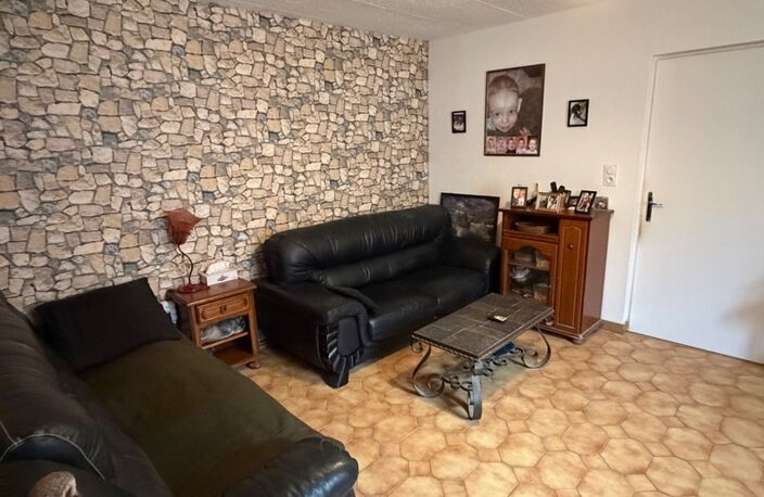 MAISON DE VILLAGE AVEC DÉPENDANCES - GRAND POTENTIEL — photo 4