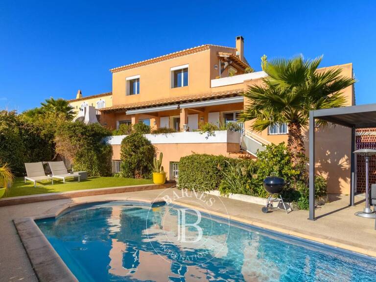 VENTE - CASSIS - MAISON MEDITERRANÉENNE - VUE MER ET COLLINES - — photo 1