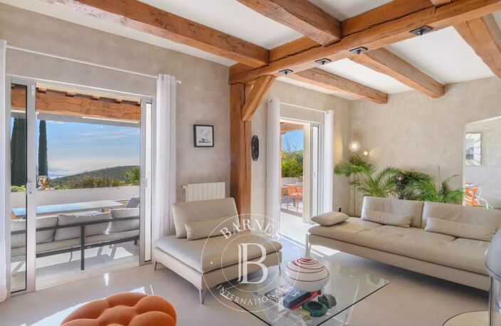 VENTE - CASSIS - MAISON MEDITERRANÉENNE - VUE MER ET COLLINES - — photo 4