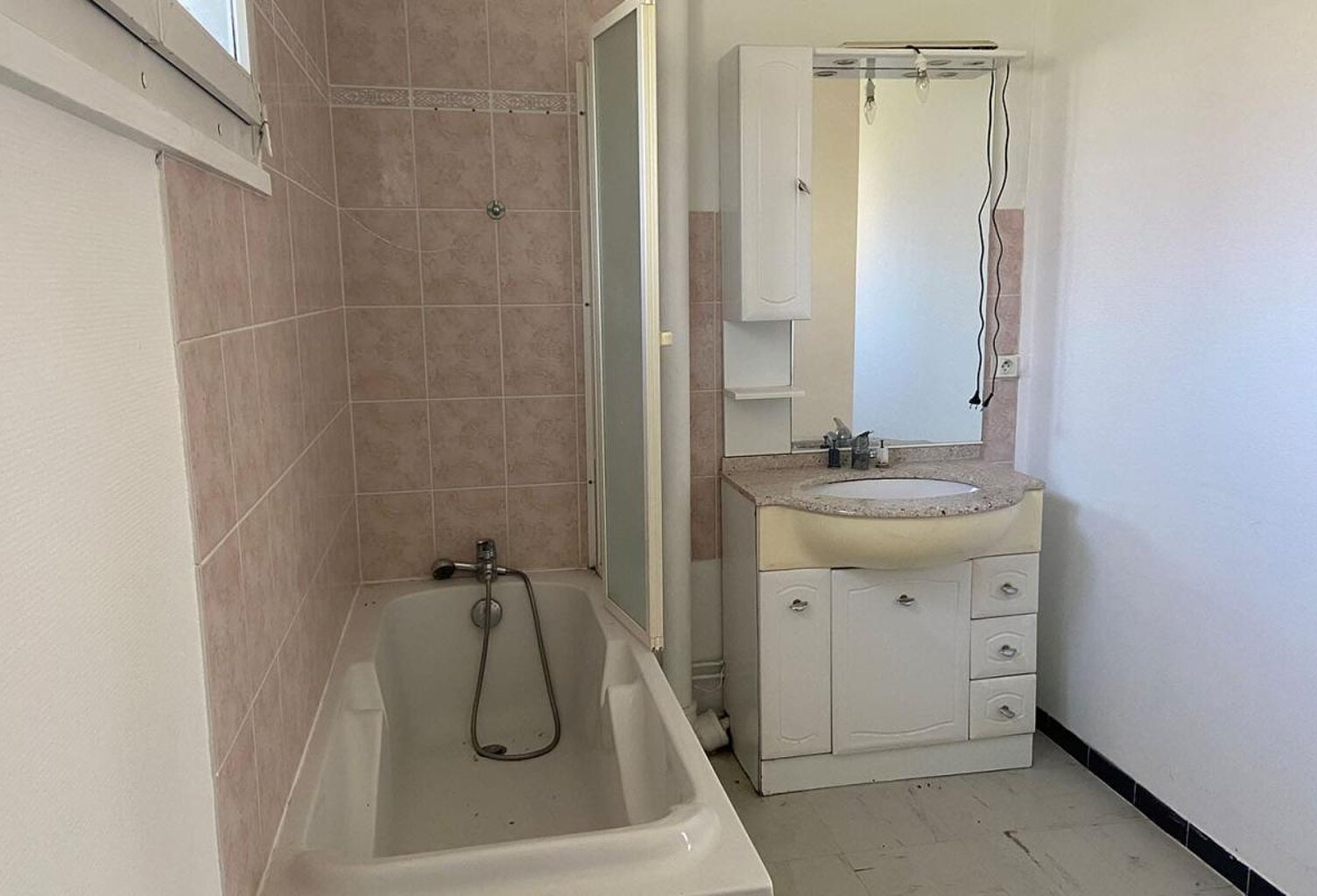 APPARTEMENT 4 PIÈCES – 79,98 M² À PARON — photo 1