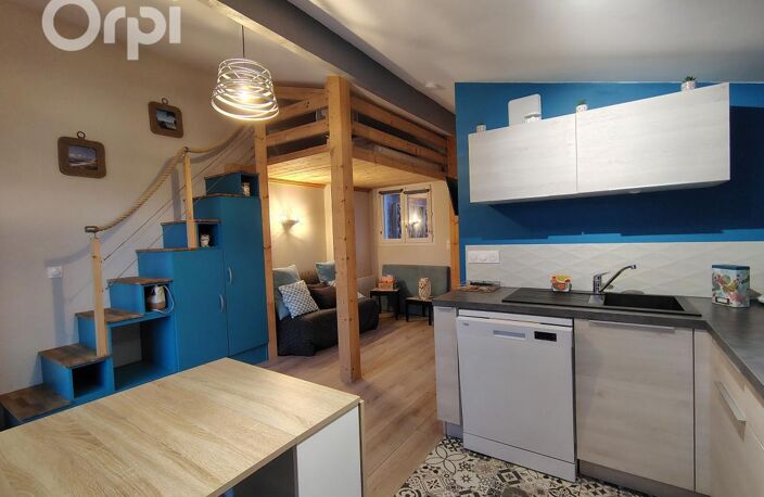 ANCIEN CHAI RENOVE AVEC COUR ET STATIONNEMENT — photo 2