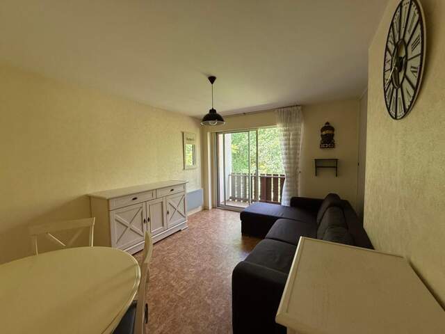 Appartement À Vendre — photo du bien