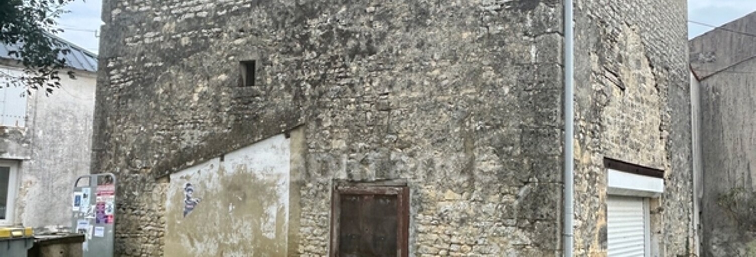 Maison 1 Pièce 54 m² à vendre à Aumagne (17770)