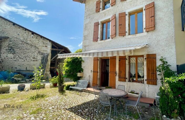 Dpt Ain (01), à vendre à PREGNIN, maison de village de 159 m2, 5 pièces, terrain de 416 m2 — photo 2