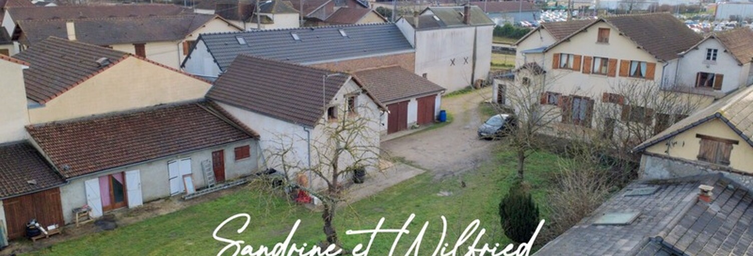Maison 20 Pièces 547 m² à vendre à Les Trois Lacs (27940)
