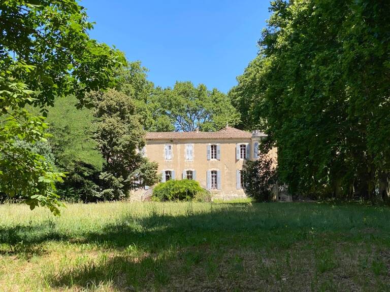 Dpt Gard (30), à vendre dans le Gard, propriété viticole en AOP Côtes du Rhône sur 25 hectares avec Château du XVème siècle — photo 1