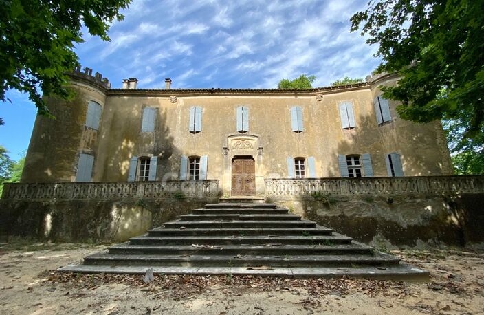 Dpt Gard (30), à vendre dans le Gard, propriété viticole en AOP Côtes du Rhône sur 25 hectares avec Château du XVème siècle — photo 2
