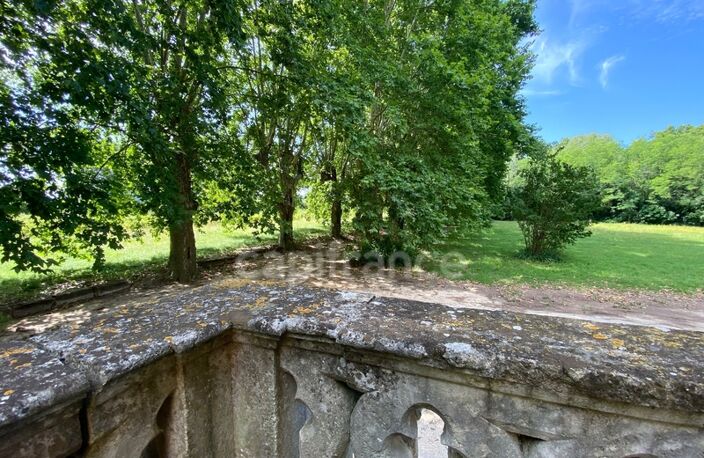 Dpt Gard (30), à vendre dans le Gard, propriété viticole en AOP Côtes du Rhône sur 25 hectares avec Château du XVème siècle — photo 5