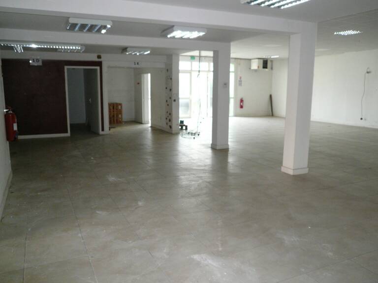 ⚜ Local/bureau A Louer CHATEAUBERNARD Zone Industrielle ⚜ — photo 1