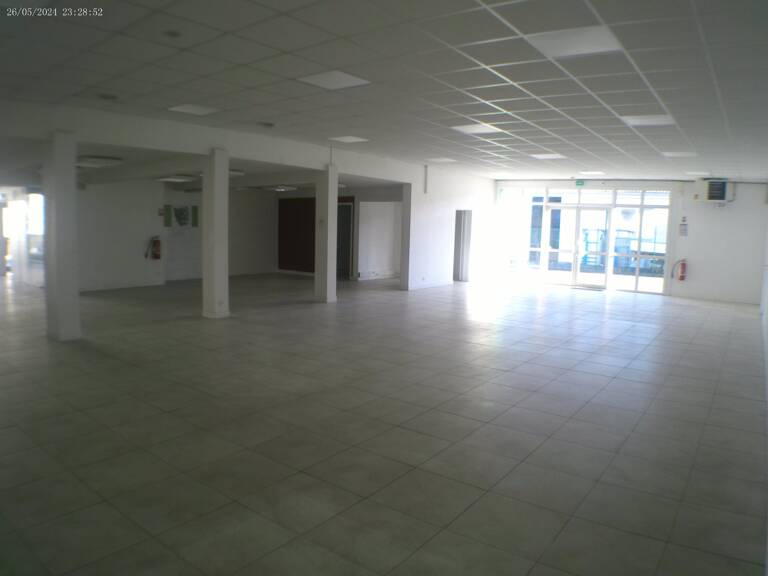 ⚜ Local/bureau A Louer CHATEAUBERNARD Zone Industrielle ⚜ — photo 1