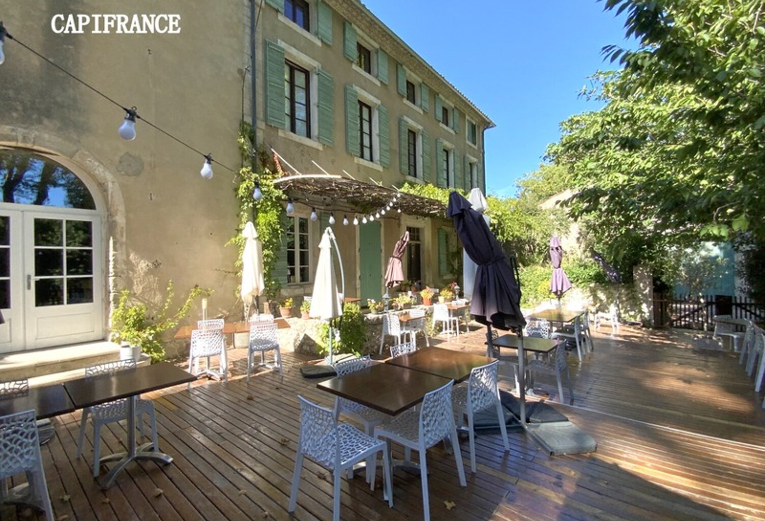 Domaine dans le Luberon - 2,6 ha - 1100 m2  - à vocation de tourisme de luxe et événementiel — photo 1
