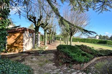 Terrain  220000 €