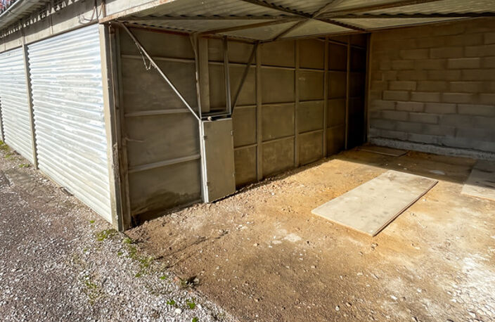 Garage 13000€ – Secteur Boulevard de l’Université / Rue des Molidors – Dijon — photo 5