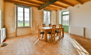 Maison 7 Pièces 227 m² à vendre à Saint-Jean-d'Angély (17400)