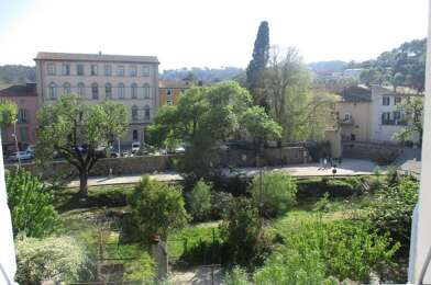 Appartement 3 pièces 710 €