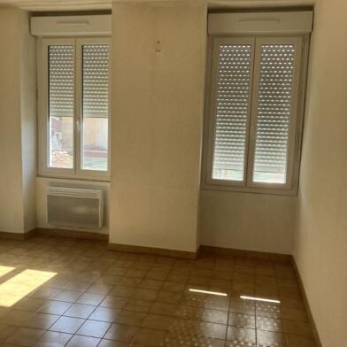 Appartement 3 pièces 590 €
