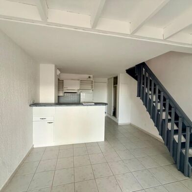 Appartement 1 pièces 830 €