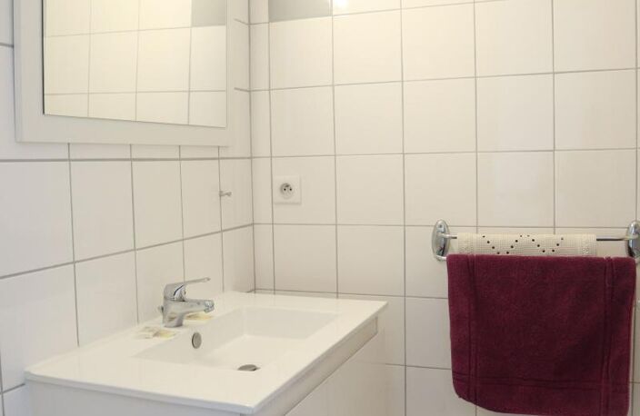   Investissement locatif clé en main – T1 en résidence de tourisme thermale – Revenus nets — photo 3