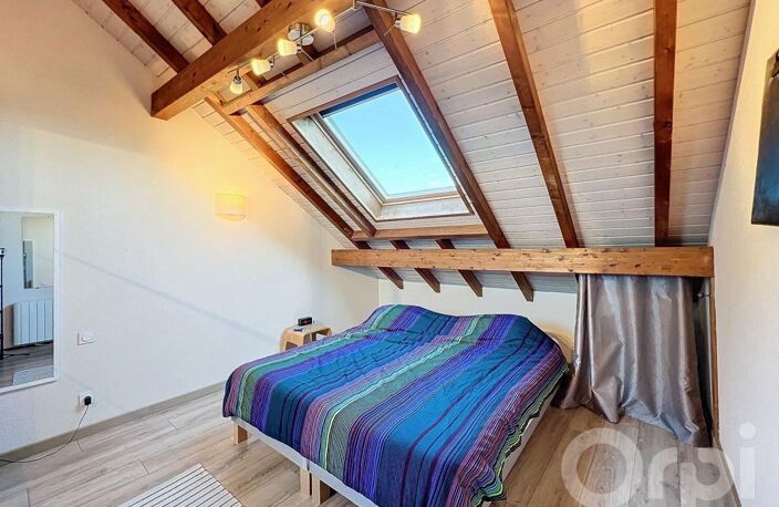 Superbe appartement duplex T5 COLLONGES centre village — photo 4