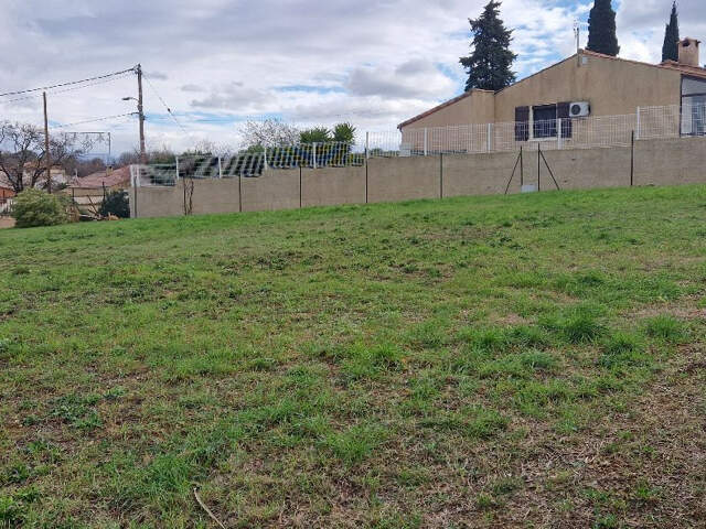 Terrain constructible viabilisé de 486m2 — photo du bien