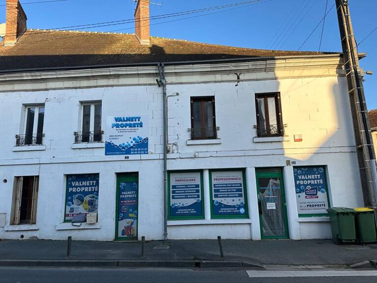 Immeuble atypique à fort potentiel - Usage mixte possible de 180 m² à Valençay (36600) — photo 1