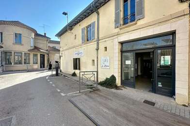 Commerce  129900 €