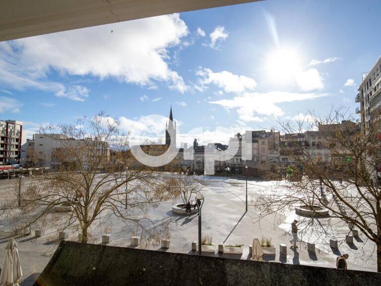 Bel appartement rénové – Place de la République, Limoges — photo 1