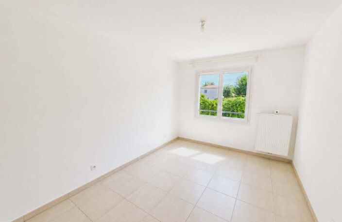 Maison À Vendre - Résidence fermée sécurisée Montfavet — photo 5