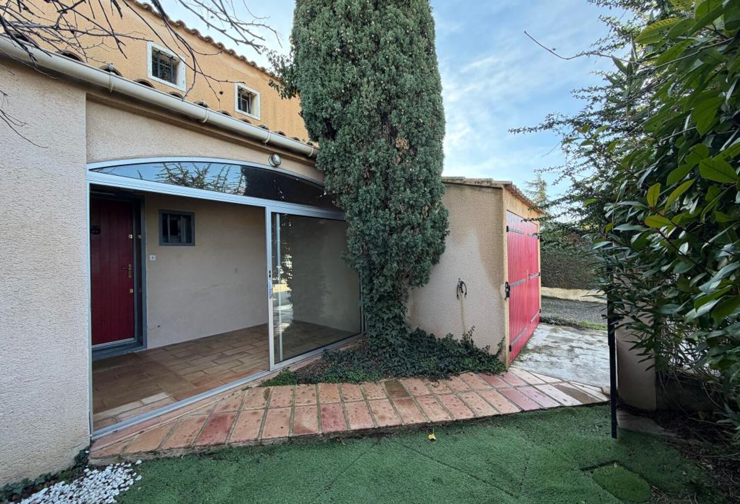 Maison À Vendre à Morières — photo 1
