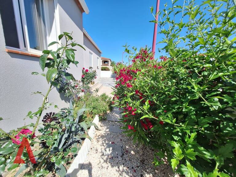 Superbe villa de PLAIN-PIED, 3 chambres au calme,le confort moderne. — photo 1