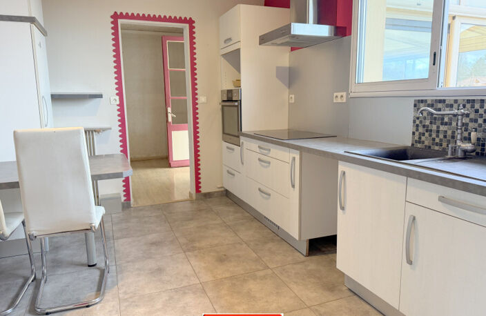 Vente maison 7 pièces 103 m² La Châtaigneraie (85120) — photo 5
