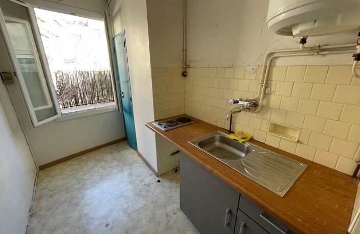 Vente appartement 1 pièce 28 m² Marseille 6 (13006) — photo 2