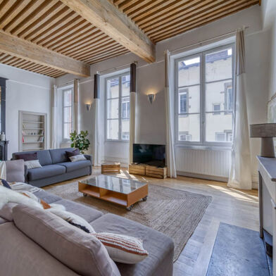 Appartement 5 pièces 1500 €