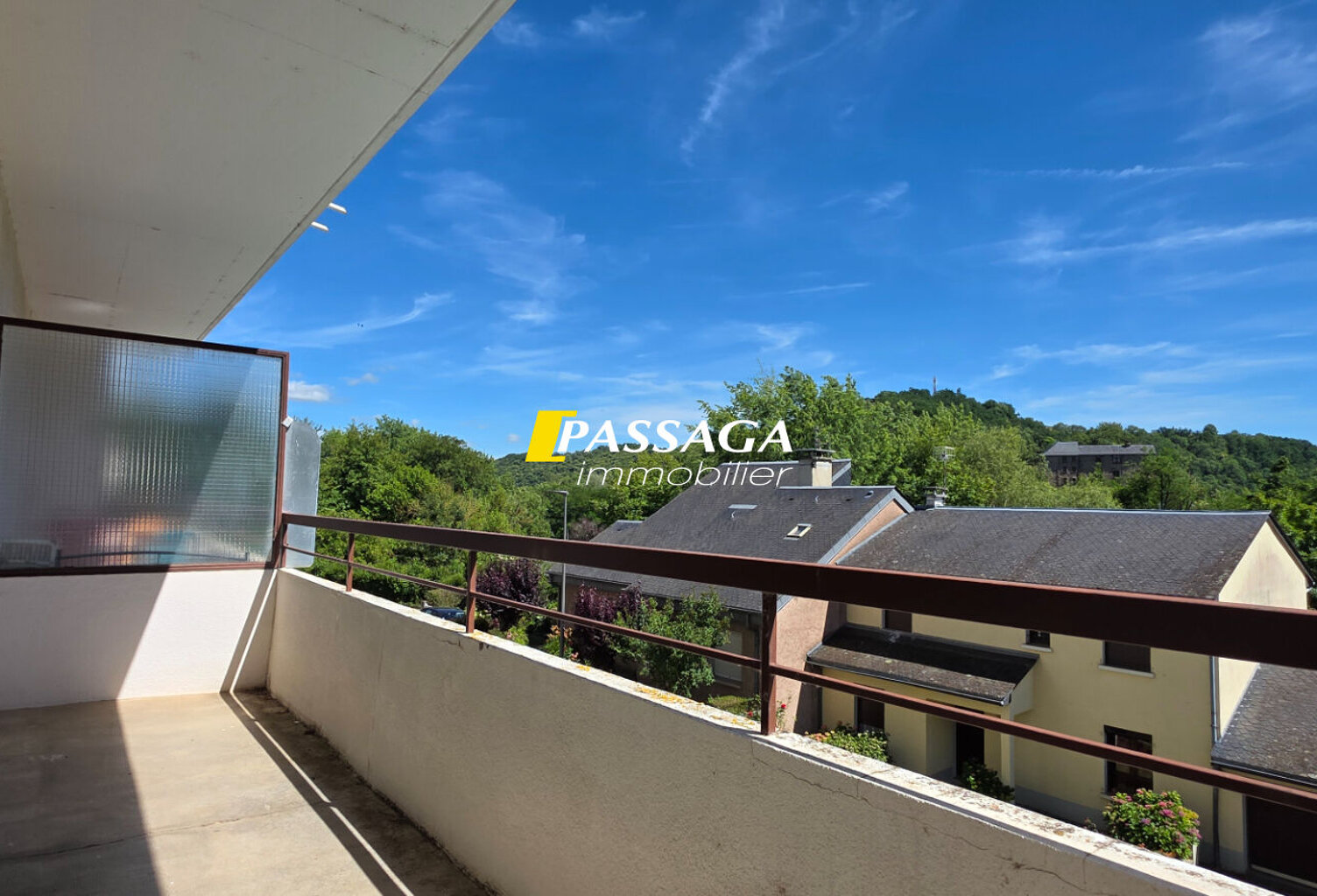 Appartement RODEZ - 2 pièce(s) - 53.95 m² - Balcon & cave — photo 1