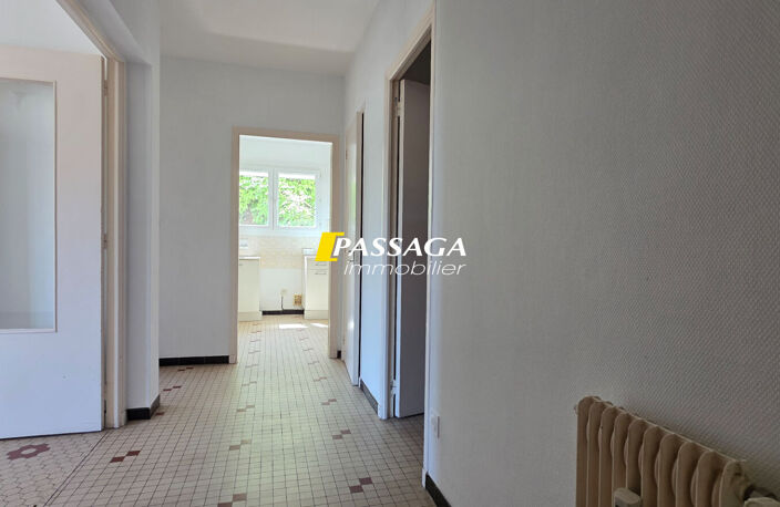 Appartement RODEZ - 2 pièce(s) - 53.95 m² - Balcon & cave — photo 4