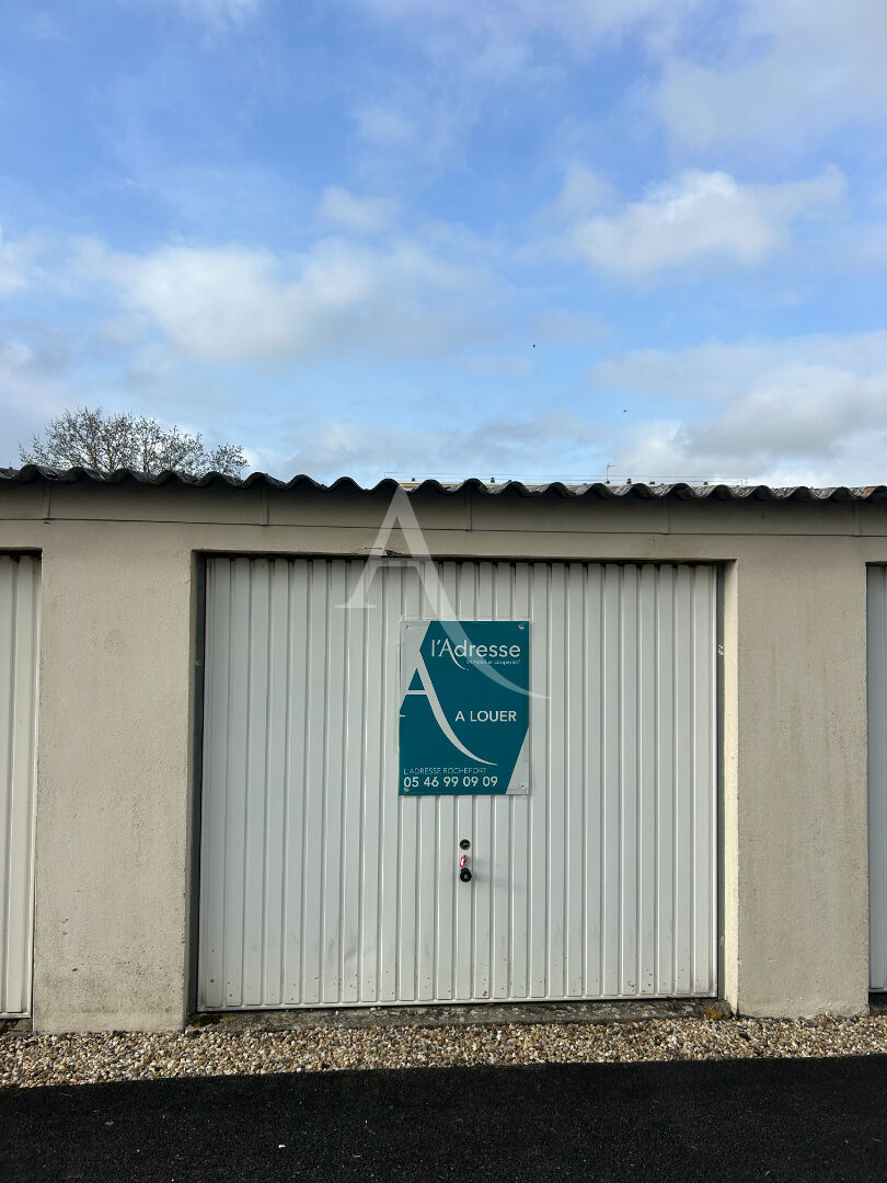 Parking  à louer Rochefort 17300