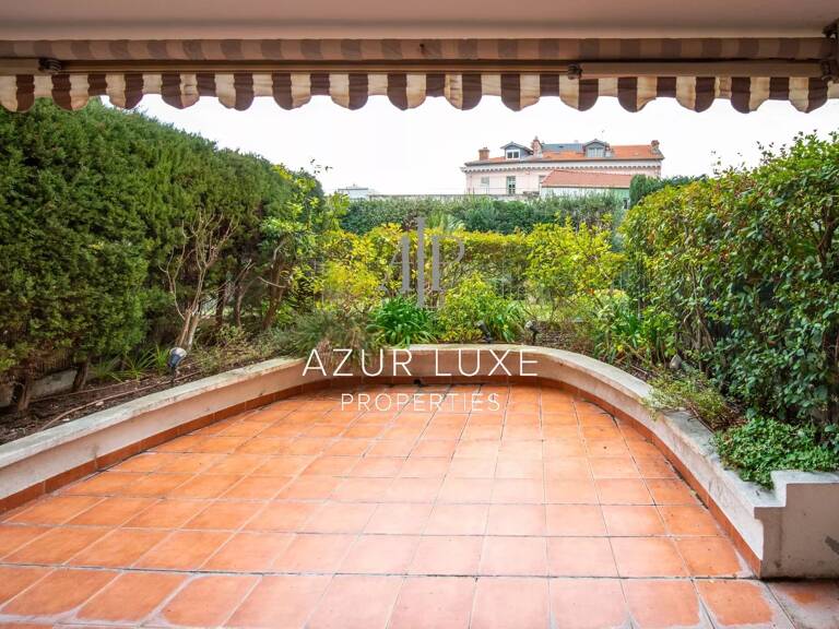 CENTRE VILLE - APPARTEMENT A RENOVER - 3 CHAMBRES - TERRASSE - G — photo 1