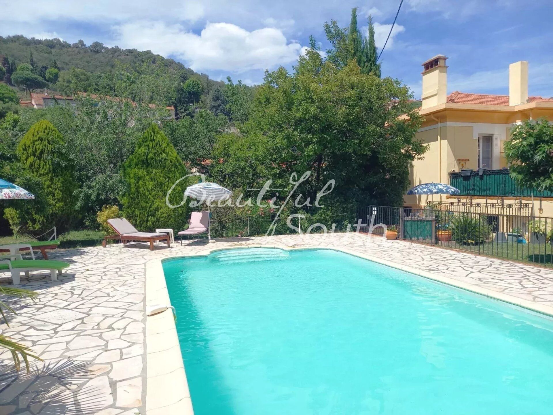 Villa / Maison  T7 à vendre Amélie-les-Bains-Palalda 66110